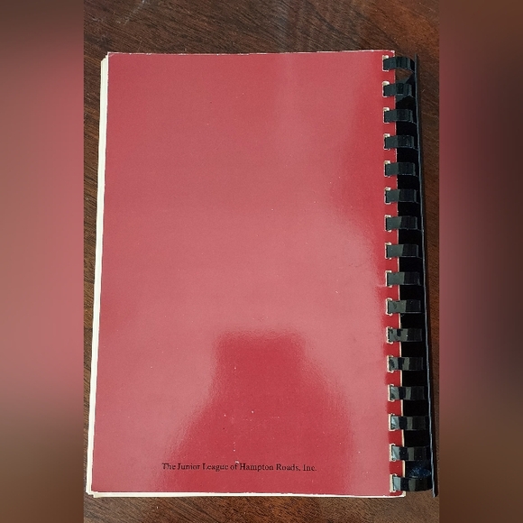 Cookbook Virginia Hospitality 1982 Junior League Hampton Collection Paperback - Picture 6 of 10